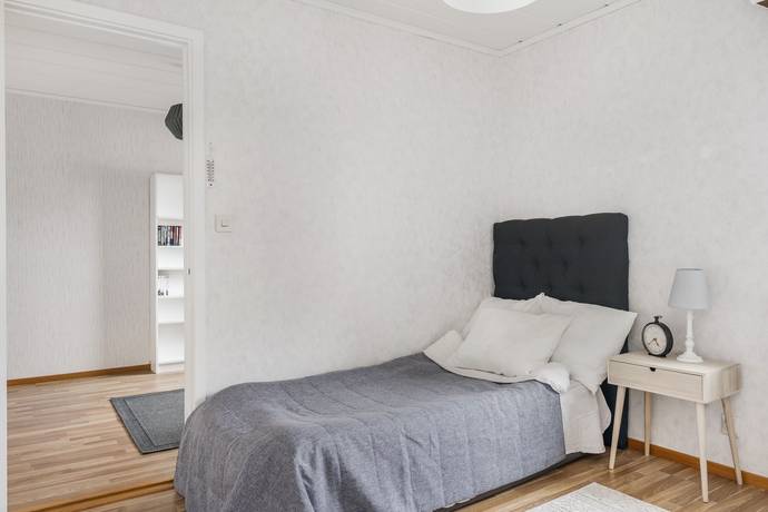 9 rum Villa på Glottervägen 17B-C Åby Norrköpings kommun - bild 19