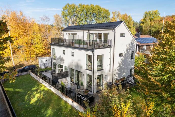Hugins Väg 18, Skuru - Nacka, Nacka kommun