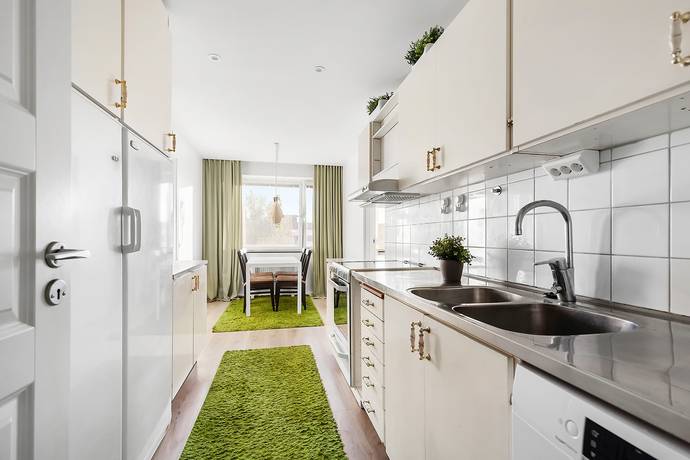 LOFOTENGATAN 11, Vån 4/6, Husby, Stockholms kommun