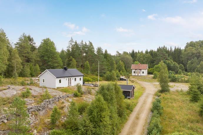 4 rum fritidshus på Dalen 34 och 35 Kynnefjäll, Munkedals kommun - bild 1