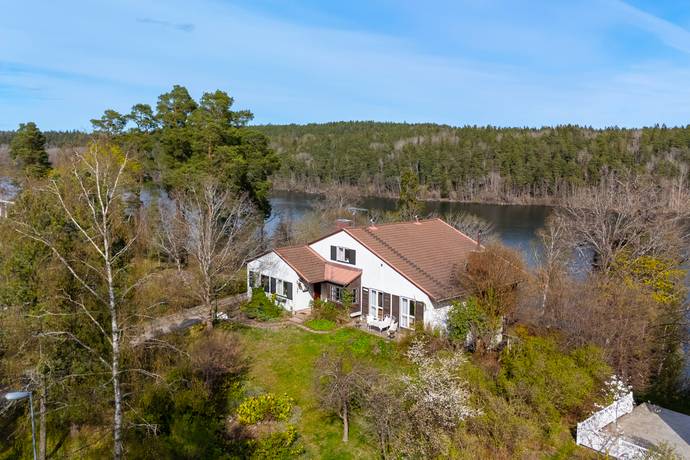 9 rum villa på Brunkebergsåsen 24A Norrviken, Sollentuna kommun - bild 1