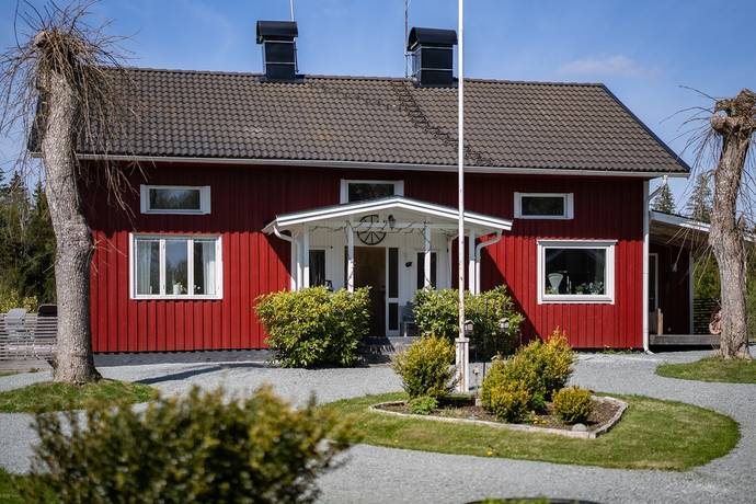 8 rum Gård med skogsbruk på Södra Backen 2 Ärtemark Bengtsfors kommun - bild 13