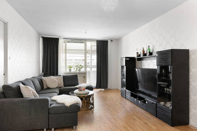 2 rum lägenhet på Promenaden 4 Centralt / Barrsätra, Sandvikens kommun - bild 3