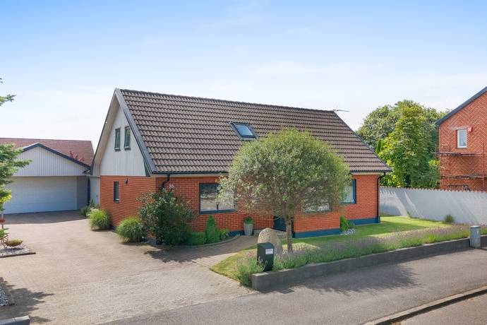 5 rum villa på Simrishamnsvägen 38 Tomelilla, Tomelilla kommun - bild 1