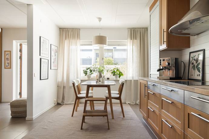 7 rum Radhus på Domaredansen 2 Toltorpsdalen Mölndals kommun - bild 14