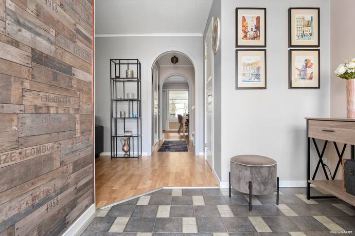 112 m² Radhus på Morgonvägen 179 Botkyrka kommun - bild 3