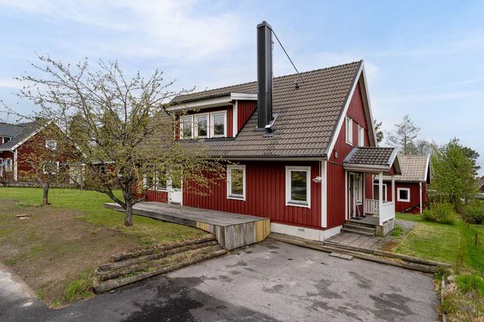 6 rum villa på Travvägen 30 Sörböle, Skellefteå kommun - bild 1