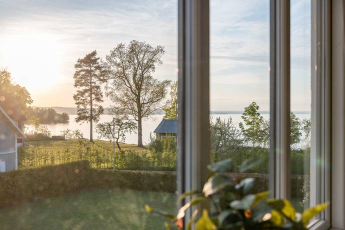 9 rum villa på Holmstrandsgatan 2 Vättersnäs, Jönköpings kommun - bild 4