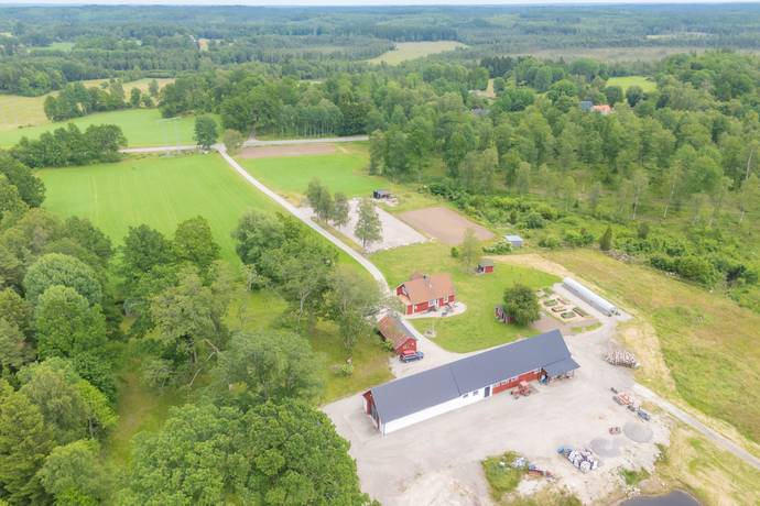 5 rum gård/skog på Norrtorpa Linnéaholm 1 Annerstad, Ljungby kommun - bild 3