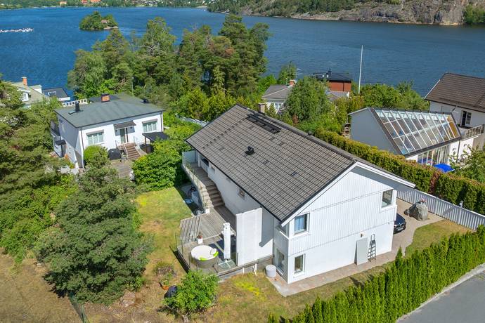 7 rum villa på Ringvägen 16B Edsviken, Sollentuna kommun - bild 1