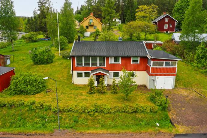 6 rum villa på Högåsvägen 29 Molkom, Karlstads kommun - bild 1