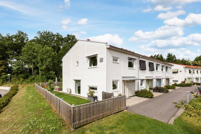 5 rum radhus på Bigarråvägen 5 Sturefors, Linköpings kommun - bild 2