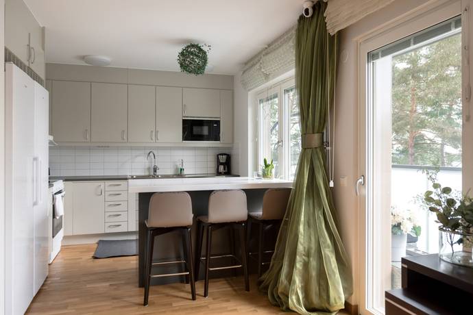 3 rum Lägenhet på Eriksgränd 9 Järfälla kommun - bild 3