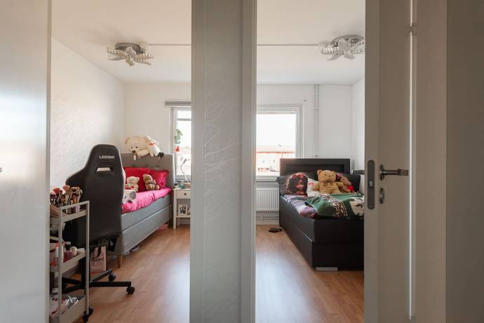 4 rum Lägenhet på Benvägen 29 Bjurhovda Västerås kommun - bild 4