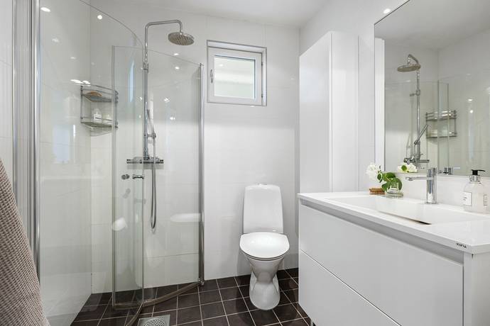 6 rum Villa på Mäster Henriks allé 3C Viby Sollentuna kommun - bild 14