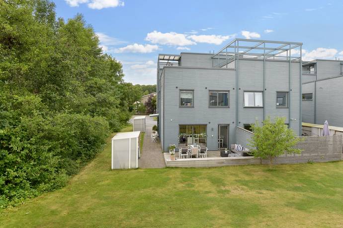 5 rum parhus på Vendelgränd 2 Skälby, Järfälla kommun - bild 1