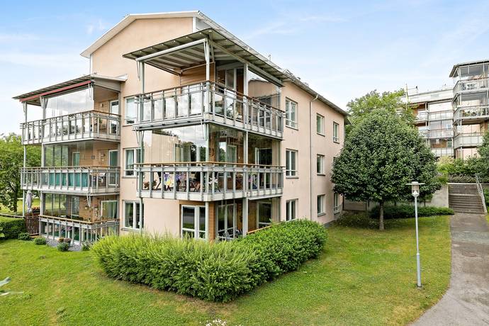 3 rum lägenhet på Olov Hartmans Väg 35 Sigtuna - Hälleberget, Sigtuna kommun - bild 2