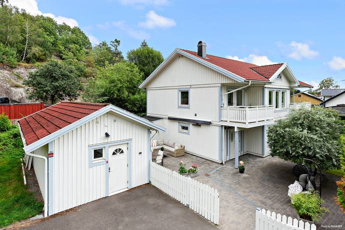 7 rum villa på Fässbergsgatan 13 B Toltorpsdalen, Mölndals kommun - bild 2