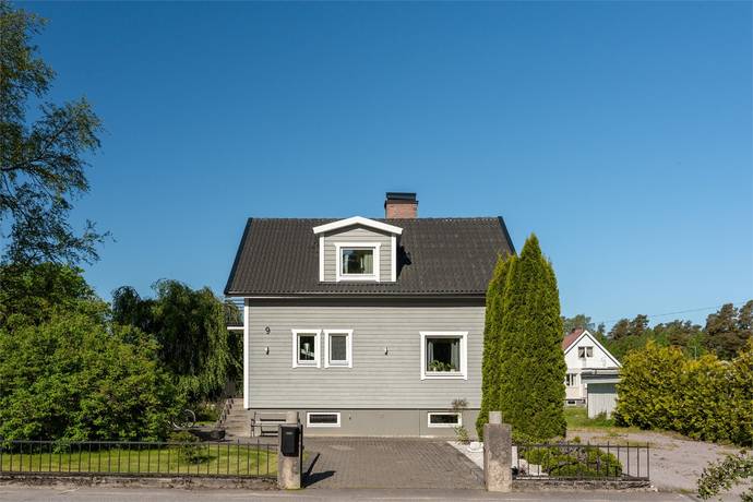 7 rum villa på SKOLGATAN 9 Surahammar, Surahammars kommun - bild 1