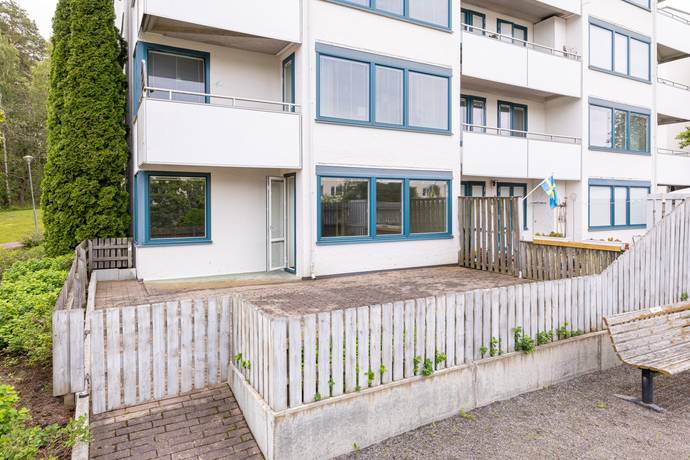 2 rum Lägenhet på Holmvägen 5 Apoteksskogen Upplands Väsby kommun - bild 1