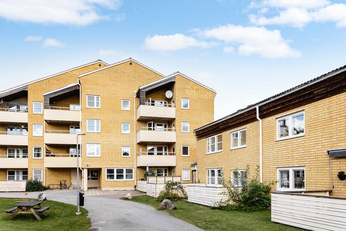 Trefaldighetsvägen 8A, Täby, Täby kommun