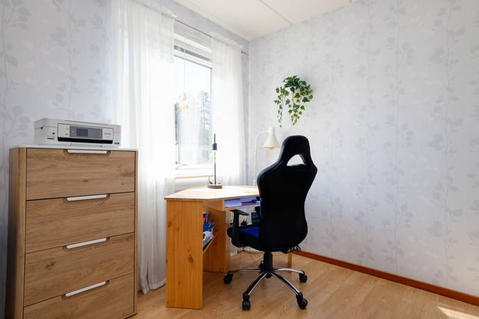 4 rum Villa på Carléns väg 46 Hällabrottet Kumla kommun - bild 12
