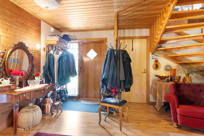 196 m² Villa på Fogdegårdsvägen 34 Varnhem Skara kommun - bild 23