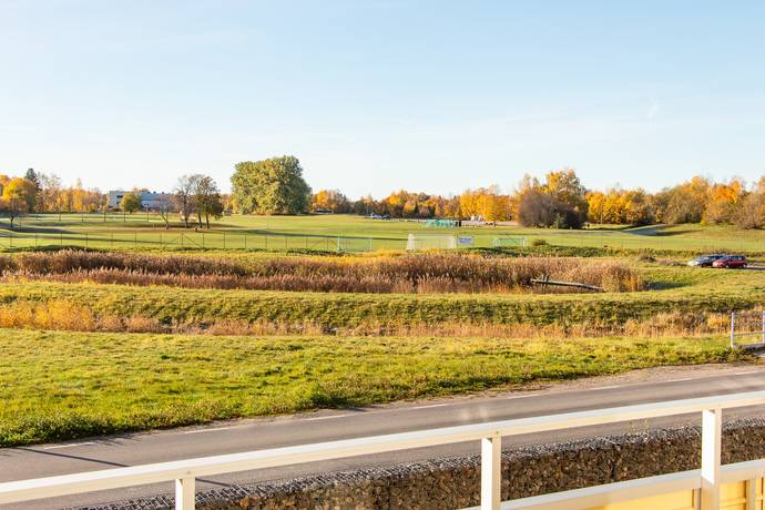 3 rum lägenhet på Vänortsgatan 3 Lillhamra, Västerås kommun - bild 2