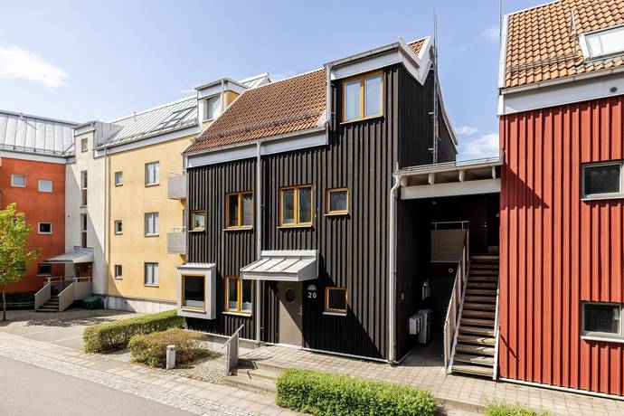 5 rum lägenhet på Tre Bröders Väg 18 Spelhagen, Nyköpings kommun - bild 2