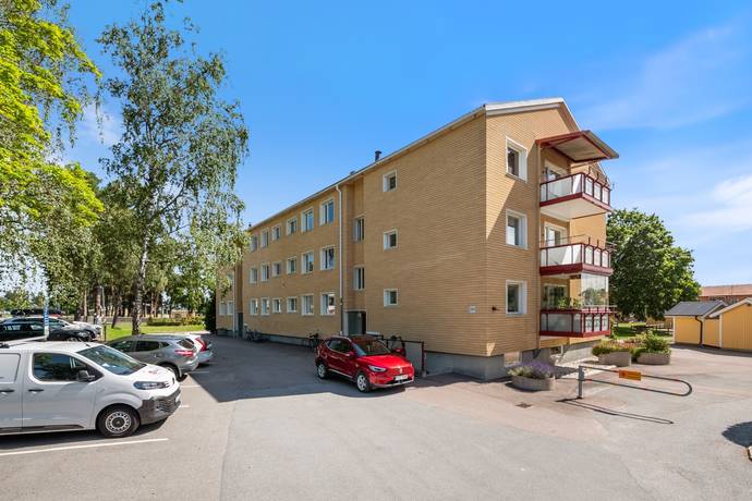 Östanås, Köpings kommun