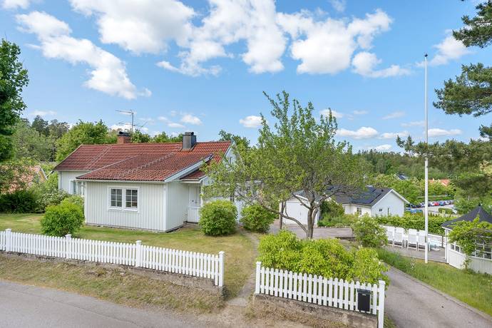 8 rum villa på Volontärvägen 5 Viby, Sollentuna kommun - bild 5