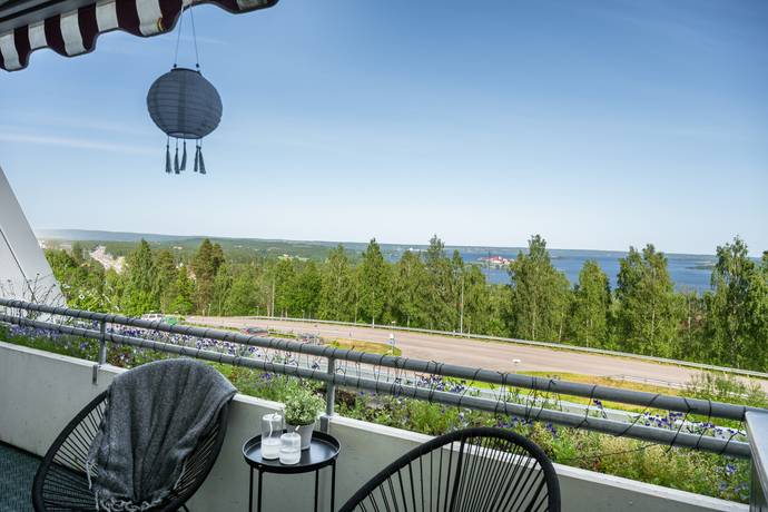 4 rum Lägenhet på Kungsvägen 127 Entréplan & våning 3 från balkongsidan Timrå Timrå kommun - bild 13