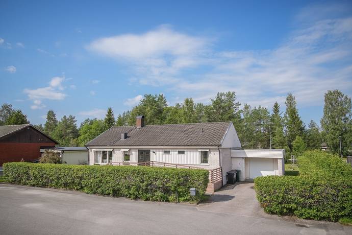 4 rum villa på Aspgatan 4 Älvboda, Skutskär, Älvkarleby kommun - bild 2