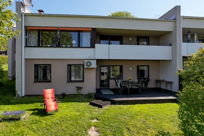 7 rum radhus på Rödhakevägen 15 Mariehem, Umeå kommun - bild 1