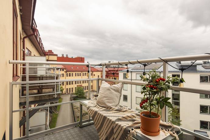 1.5 rum Lägenhet på Radiusbacken 21 Midsommarkransen/Telefonplan Stockholms kommun - bild 2