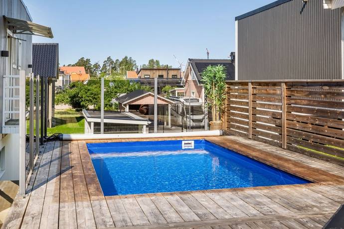 8 rum Radhus på Grenadjärgatan 13 Södra Skiljebo Västerås kommun - bild 49