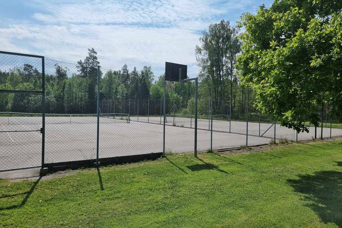 Blåmesvägen 2 i Uttervik, Nyköpings kommun - fritidsboende till salu ...