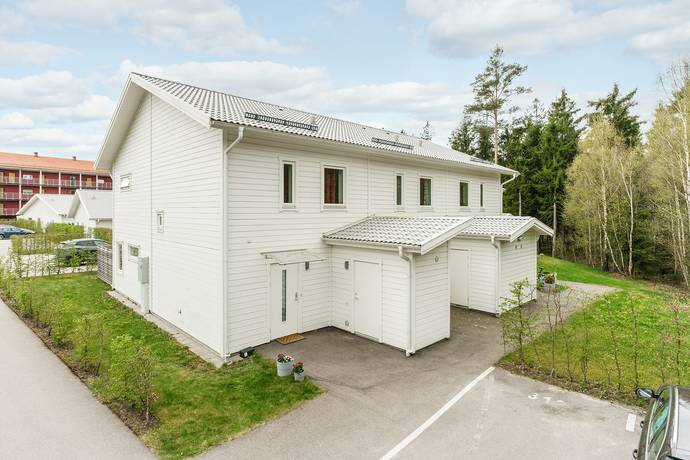 4 rum lägenhet på Plåtslagargränd 5A Hagabo, Älmhults kommun - bild 2