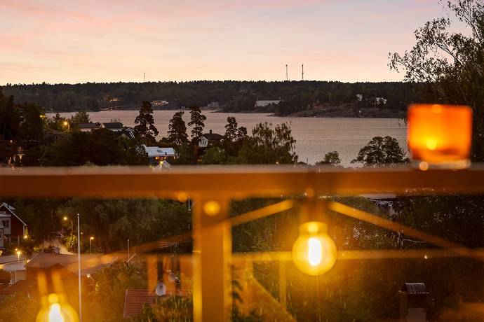 6 rum parhus på Mörtnäsvägen 13A Mörtnäs, Värmdö kommun - bild 1