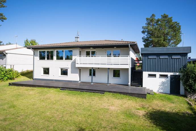 8 rum villa på Svangatan 2F Skelleftehamn, Skellefteå kommun - bild 2