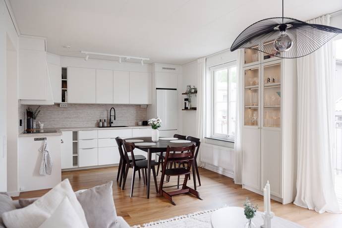 3 rum lägenhet på Gärdesvägen 4D Bålsta Väppeby Äng, Håbo kommun - bild 1