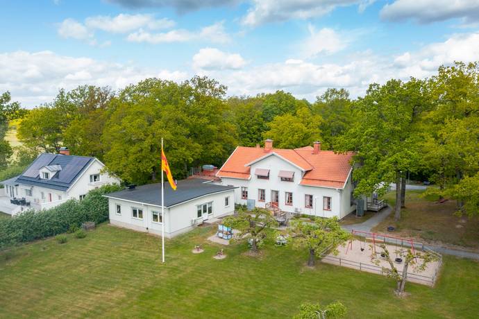 14 rum villa på Ekvägen 6 Centralt, Gnesta kommun - bild 2