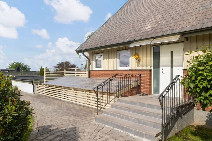 8 rum villa på Klockaregårdsvägen 9 Alingsås, Alingsås kommun - bild 3