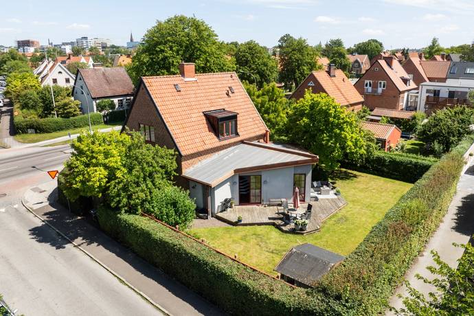 9 rum villa på Fjelievägen 39 Väster, Lunds kommun - bild 1