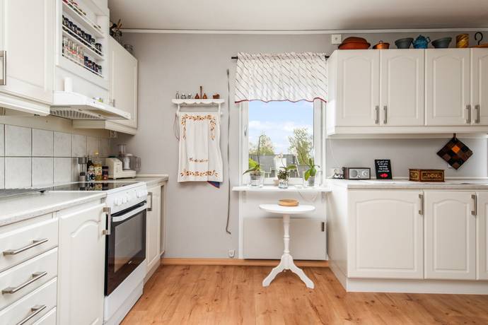 7 rum Villa på Hästskovägen 43 Vävland Timrå kommun - bild 12