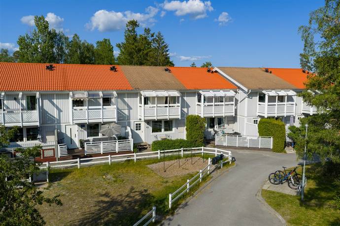 4 rum Radhus på Oscars väg 47 Haninge kommun - bild 6