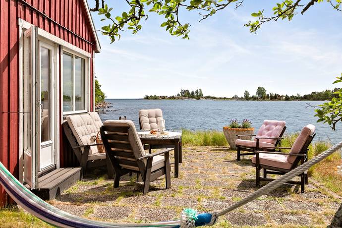4 rum fritidshus på Rotviksvägen 24 Rotvik/Ekebo, Oskarshamns kommun - bild 1