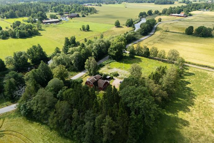 6 rum villa på Ullfors-Bro 102 & 104 Lantligt Söder Om Tierp, Tierps kommun - bild 4