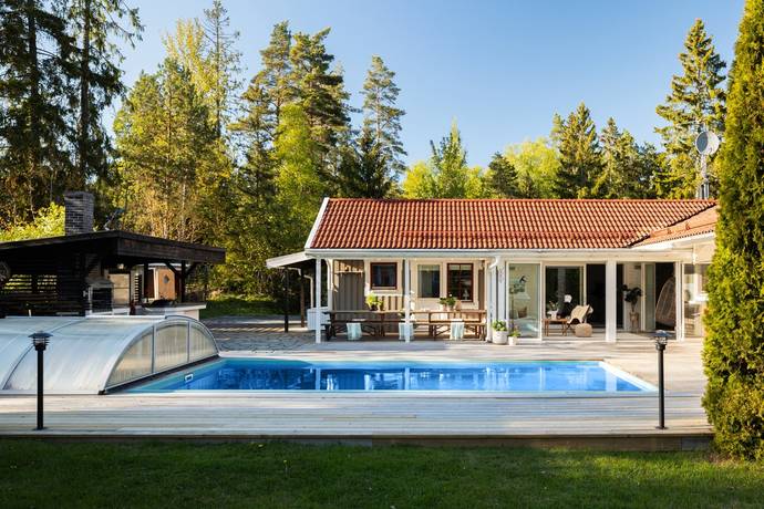 6 rum Villa på Gamla Brunnsvägen 93 Ingarö Värmdö kommun - bild 1