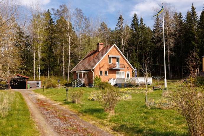 5 rum villa på Bastedalen 605 Harge, Askersunds kommun - bild 1